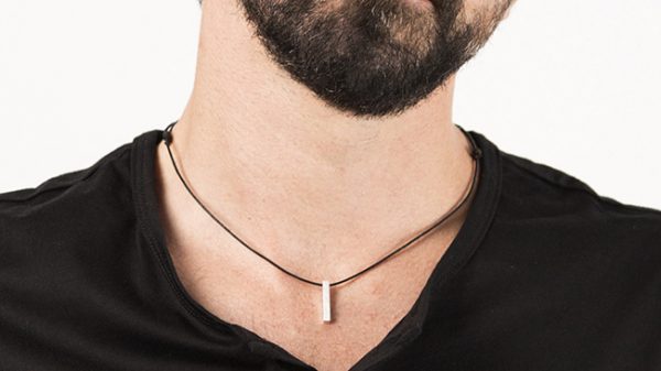 Boton-de-nacar-Llueve-plata-negro02