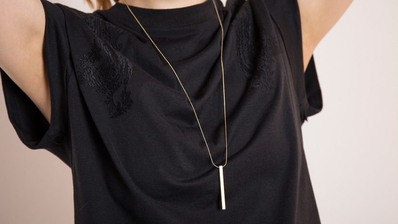 Boton-de-Nacar-LLueve-M-V-oro-01