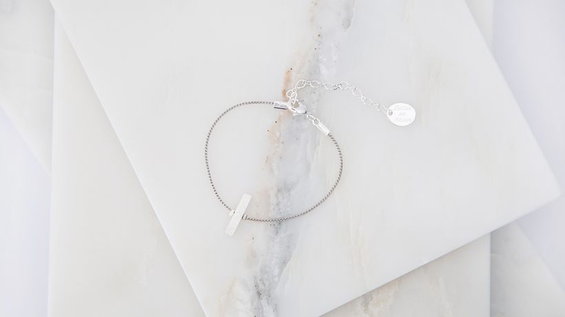 Boton-de-Nacar-LLueve-pulsera-plata-A