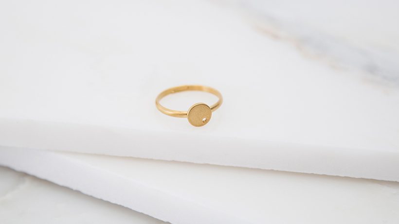 Boton-de-Nacar-Rotacion-circulo-Anillo-oro-A