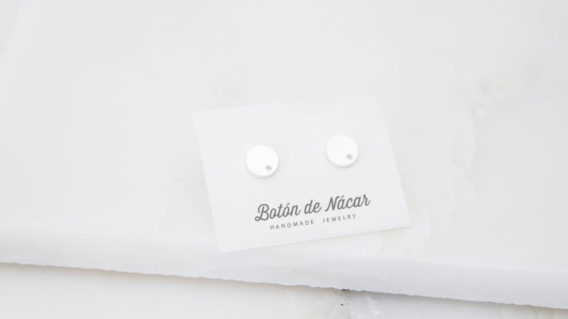 Boton-de-Nacar-Rotacion-circulo-Pendientes-plata-A
