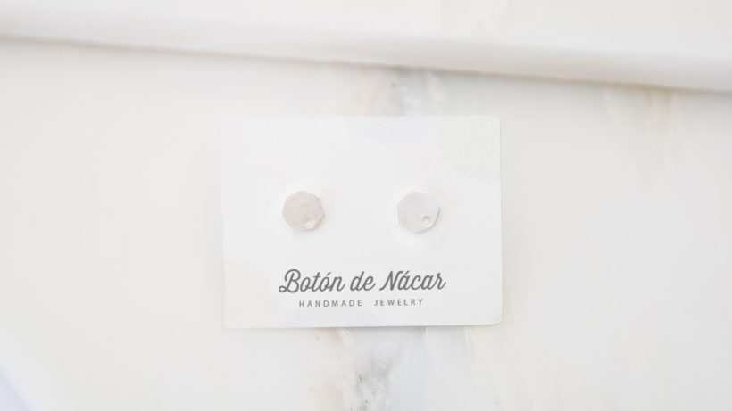 Boton-de-Nacar-Rotacion-hep-Pendientes-plata-A