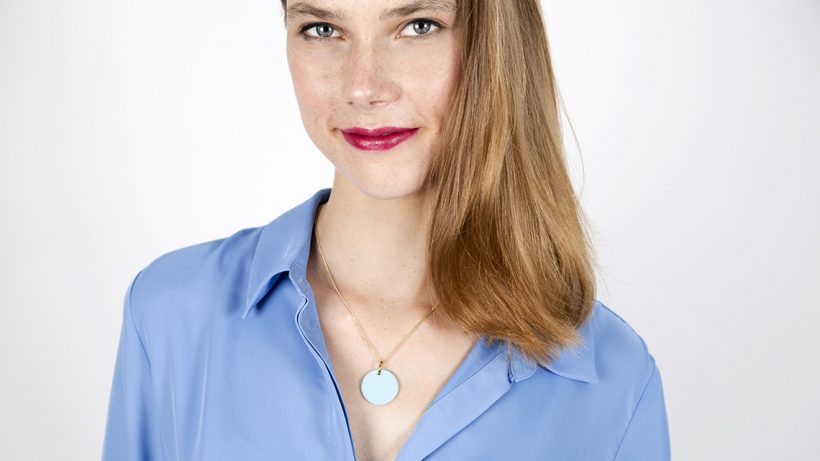Boton-de-nacar-greta-azul-artico01