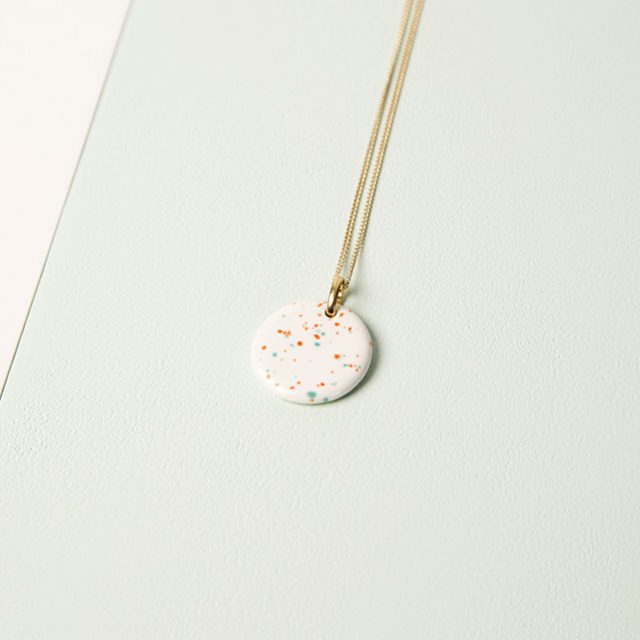 Boton-de-nacar-greta-dots-blanco-P01