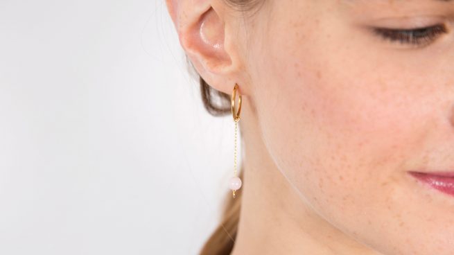 Boton-de--nacar-letsplay-quarzo-rosa-pendientes--oro-02